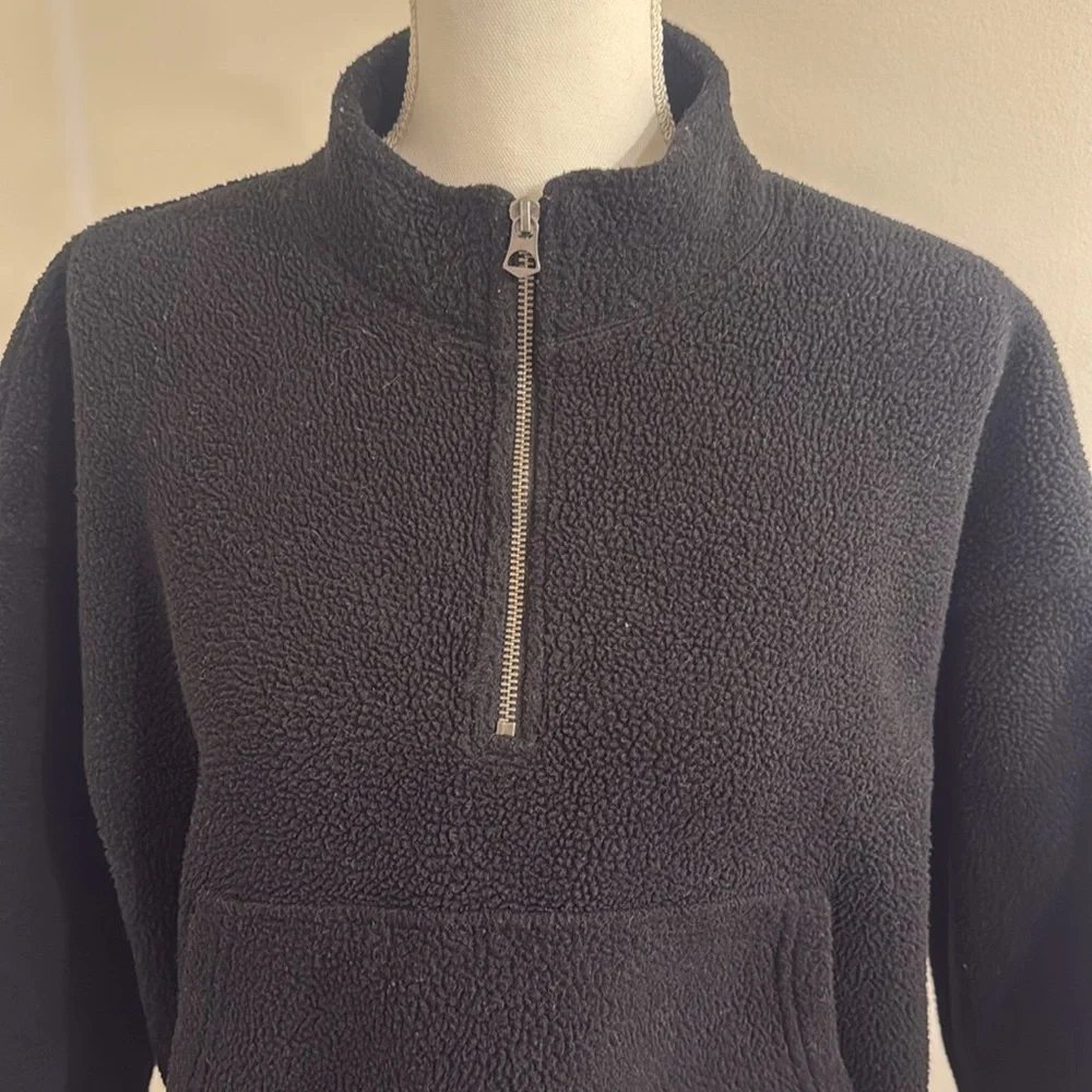 American Eagle Cropped Black Sherpa Fleece Sweatshirt Sweater Top Women’s Medium - Picture 2 of 11